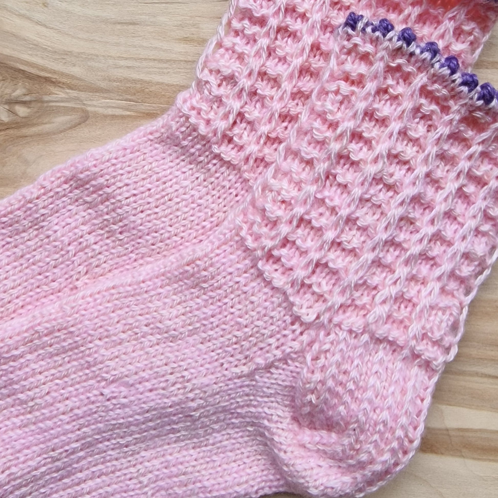 Gaiši rozā vilnas zeķes 37.-39.izm. (VEZI 14) - www.tiptip.lv 