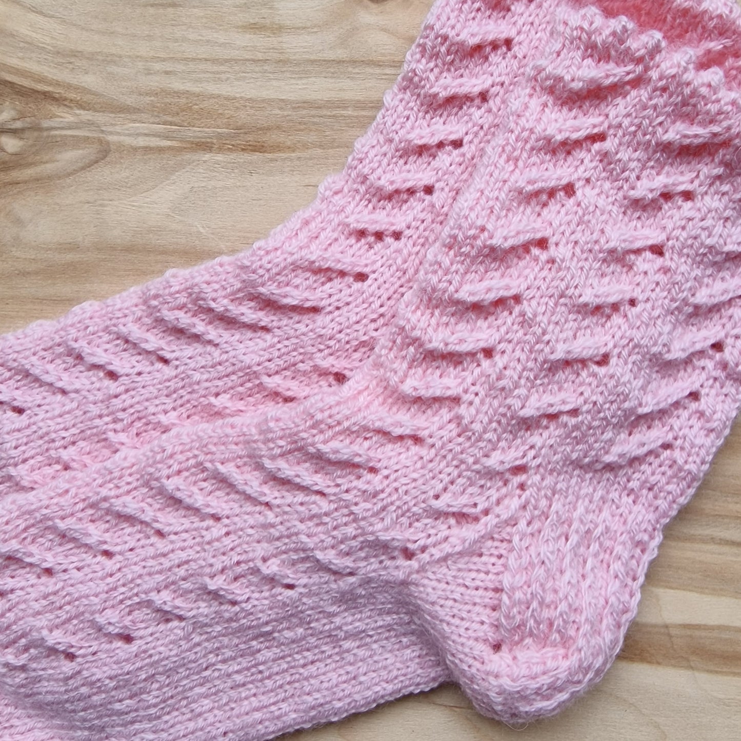 Gaiši rozā vilnas zeķes bērniem 33.-35.izm. (VEZI 15) - www.tiptip.lv 