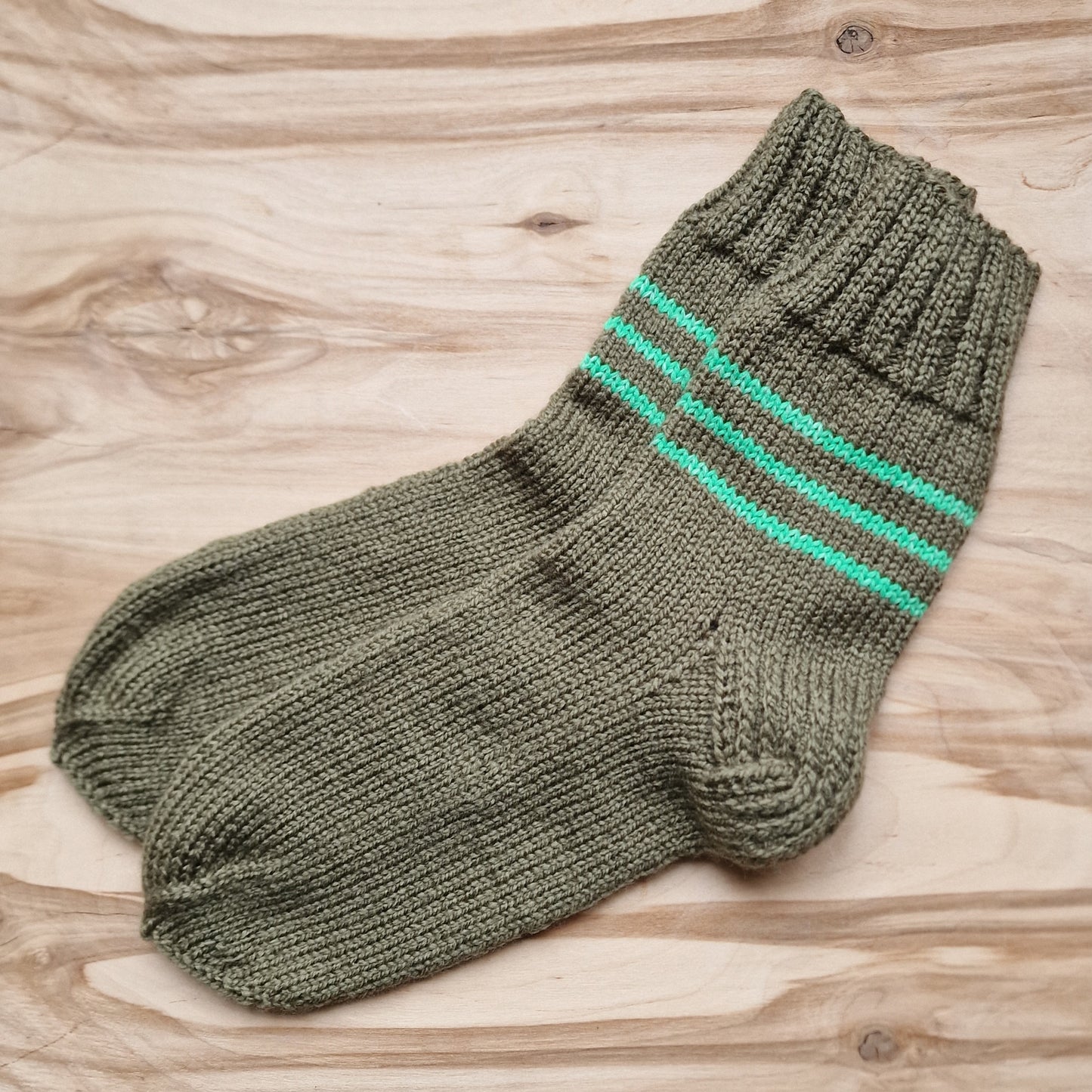 Haki krāsas vilnas zeķes vīriešiem 40.-42.izm. (VEZI 8) - www.tiptip.lv 