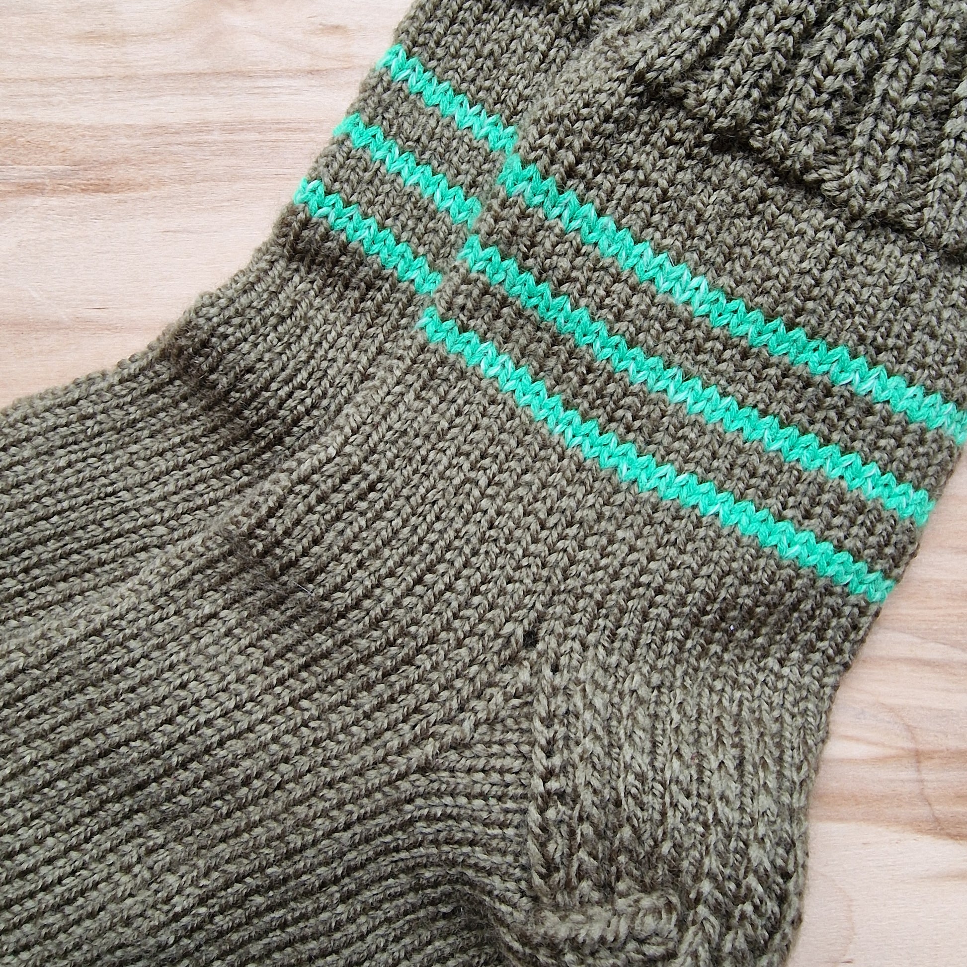 Haki krāsas vilnas zeķes vīriešiem 40.-42.izm. (VEZI 8) - www.tiptip.lv 