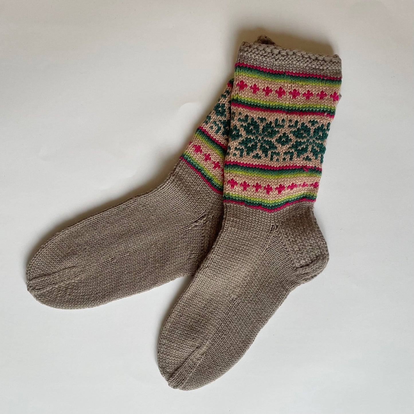 Warm socks size 36-38. gray with decorative trim (RABE 62)