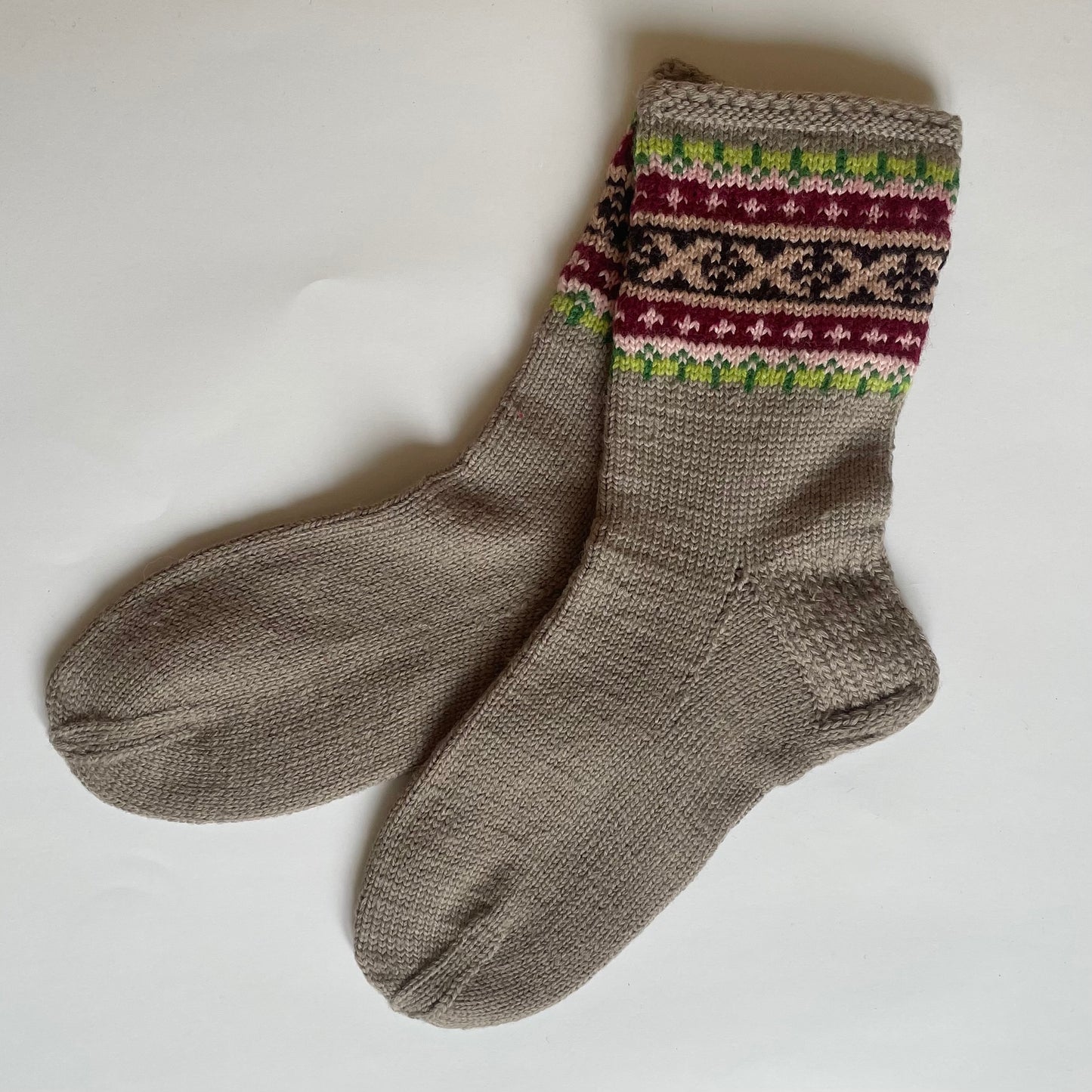 Warm socks size 36-38. gray with decorative trim (RABE 62)