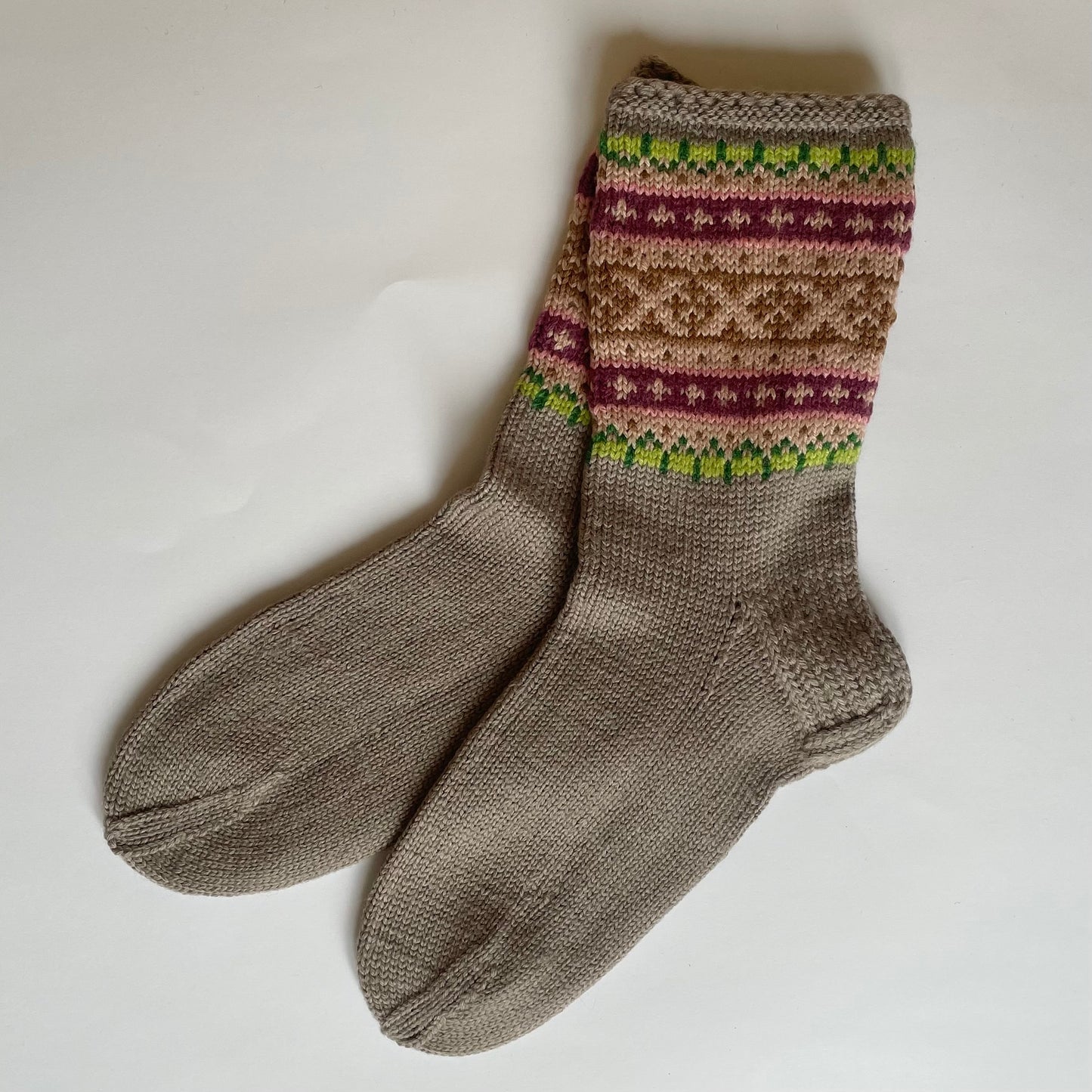 Warm socks size 36-38. gray with decorative trim (RABE 62)