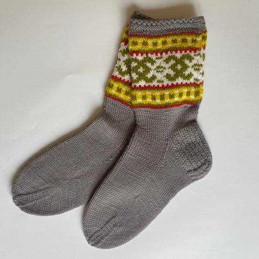 Warm socks size 36-38. gray with decorative trim (RABE 62)