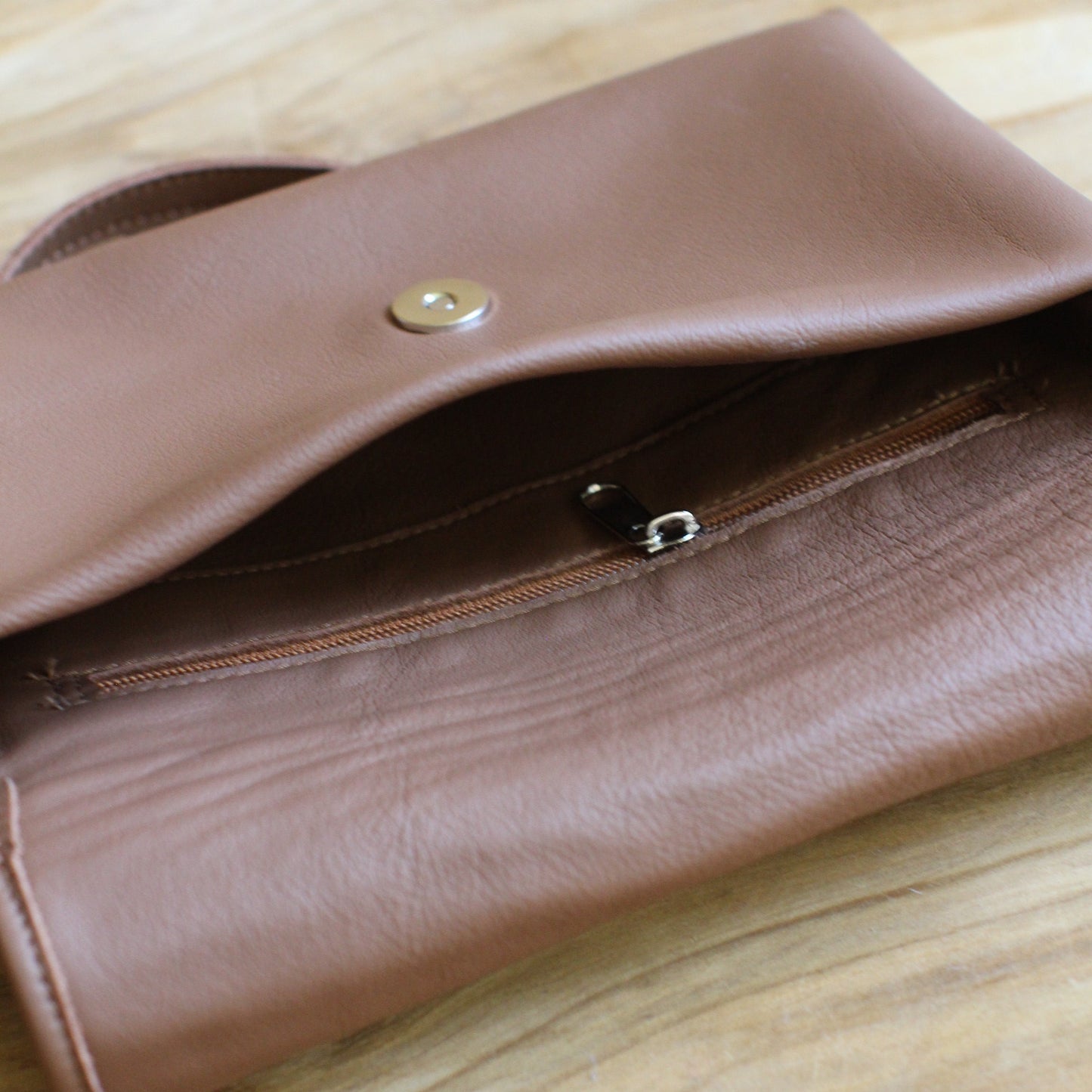 Brūna ādas soma (RARA 247)