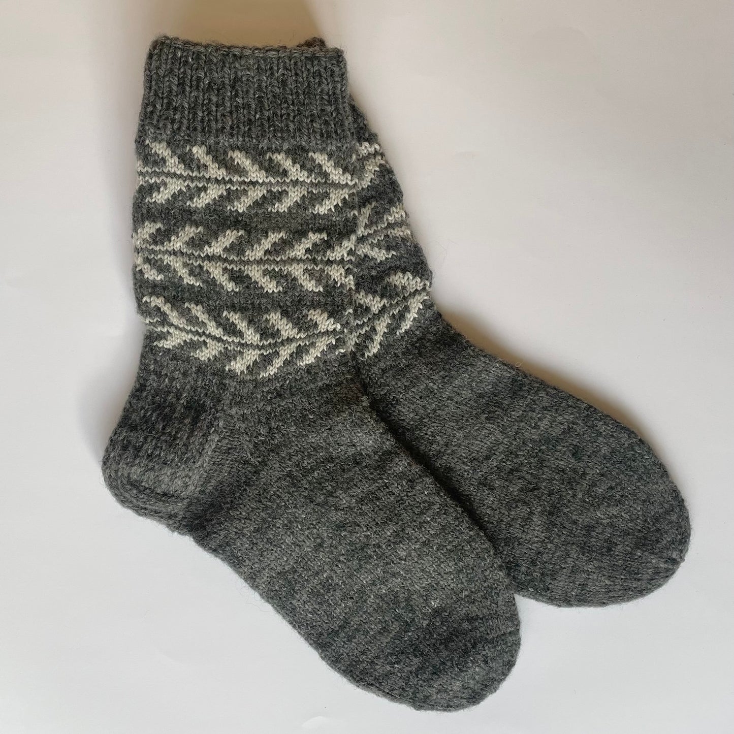 Warm socks size 40-42. brown with stripes of different colors (MALI 13)