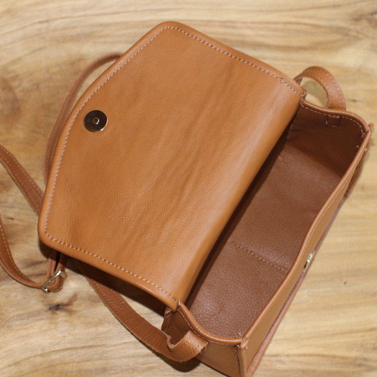 Brūna ādas soma (RARA 246)