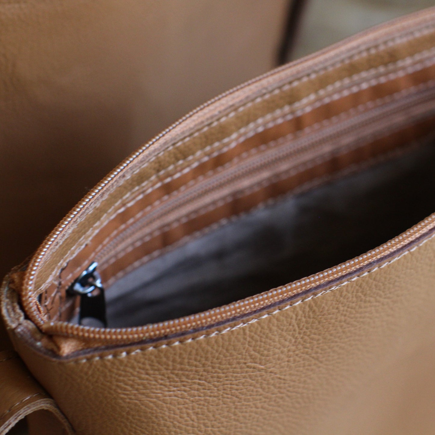 Brūna ādas soma (RARA 241)