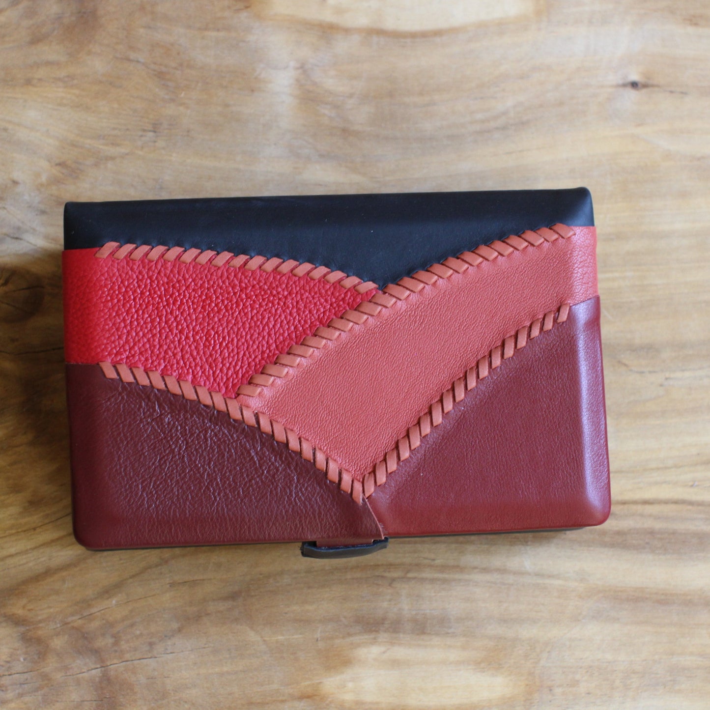 Dabīgās ādas kārba (RARA 244)