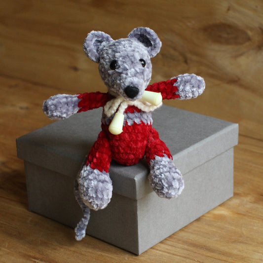 Tamborēta pelēka  pelīte (AIPU 103)