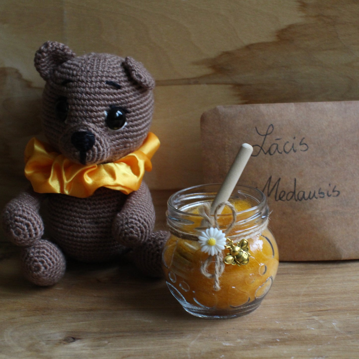 Tamborēta rotaļlieta bērniem/pieaugušajiem Medausis (INBA 10)