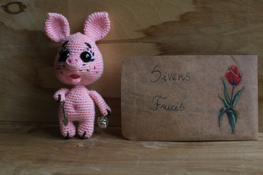 Tamborēta rotaļlieta bērniem/pieaugušajiem Sivēns Fricis (INBA 19)