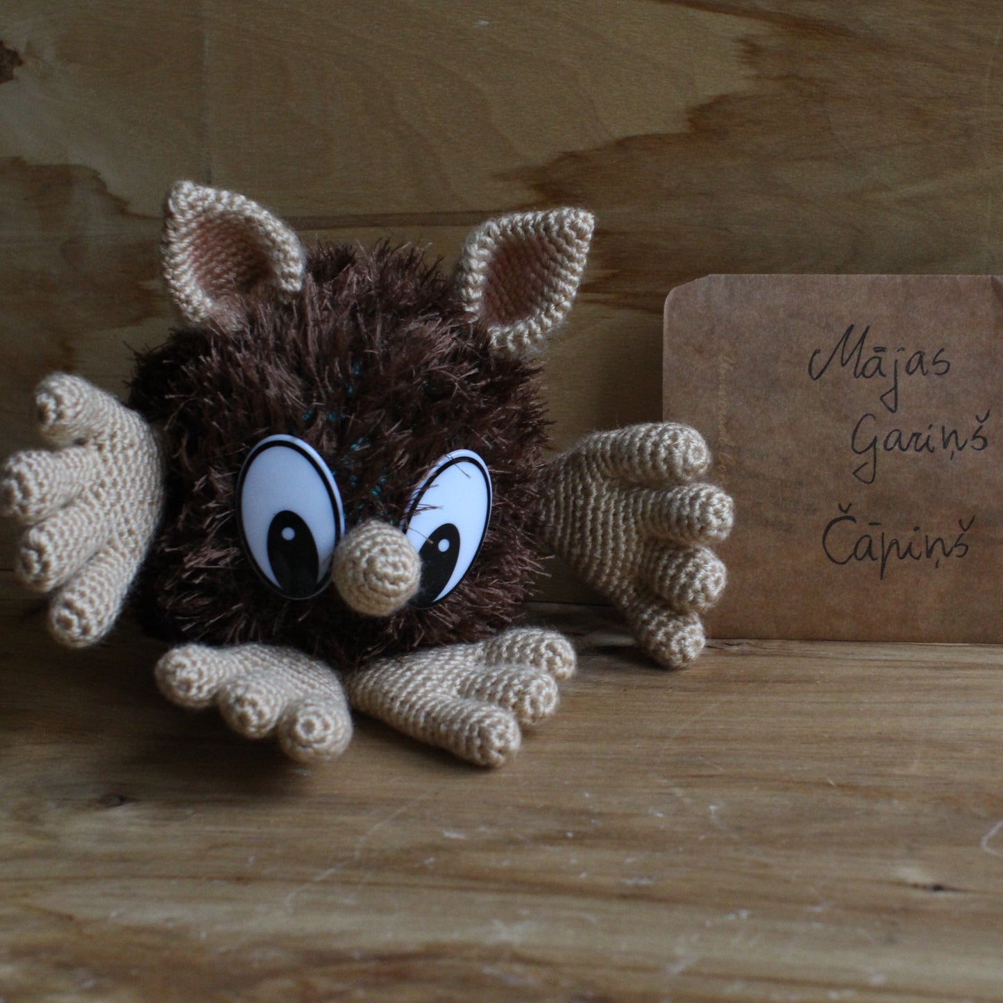 Tamborēta rotaļlieta bērniem/pieaugušajiem  Mājas gariņš Čāpiņš (INBA 16)