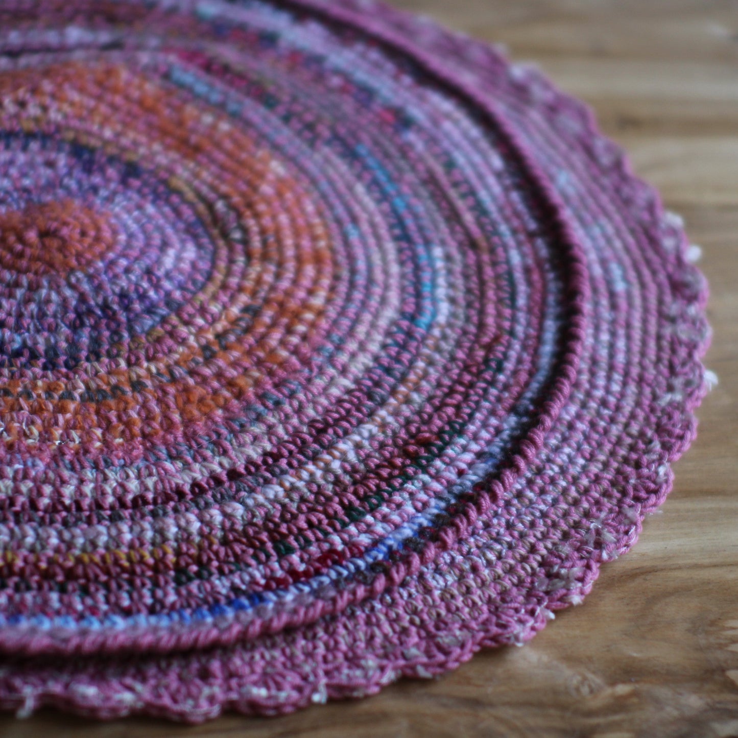 Tamborēts krēsla paliktnis (INPO 93)