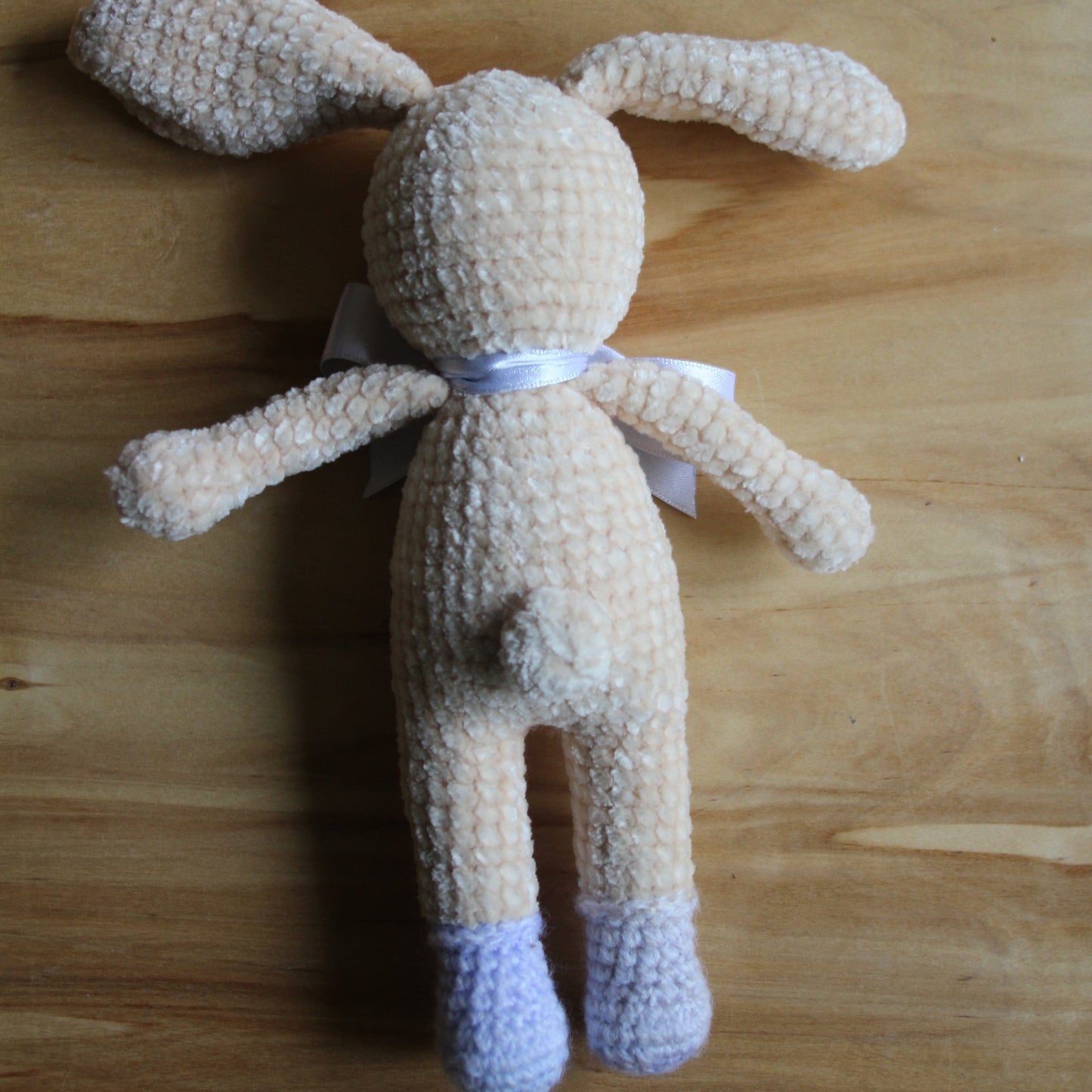 Tamborēts  gaišbrūns suns  (AIPU 99)