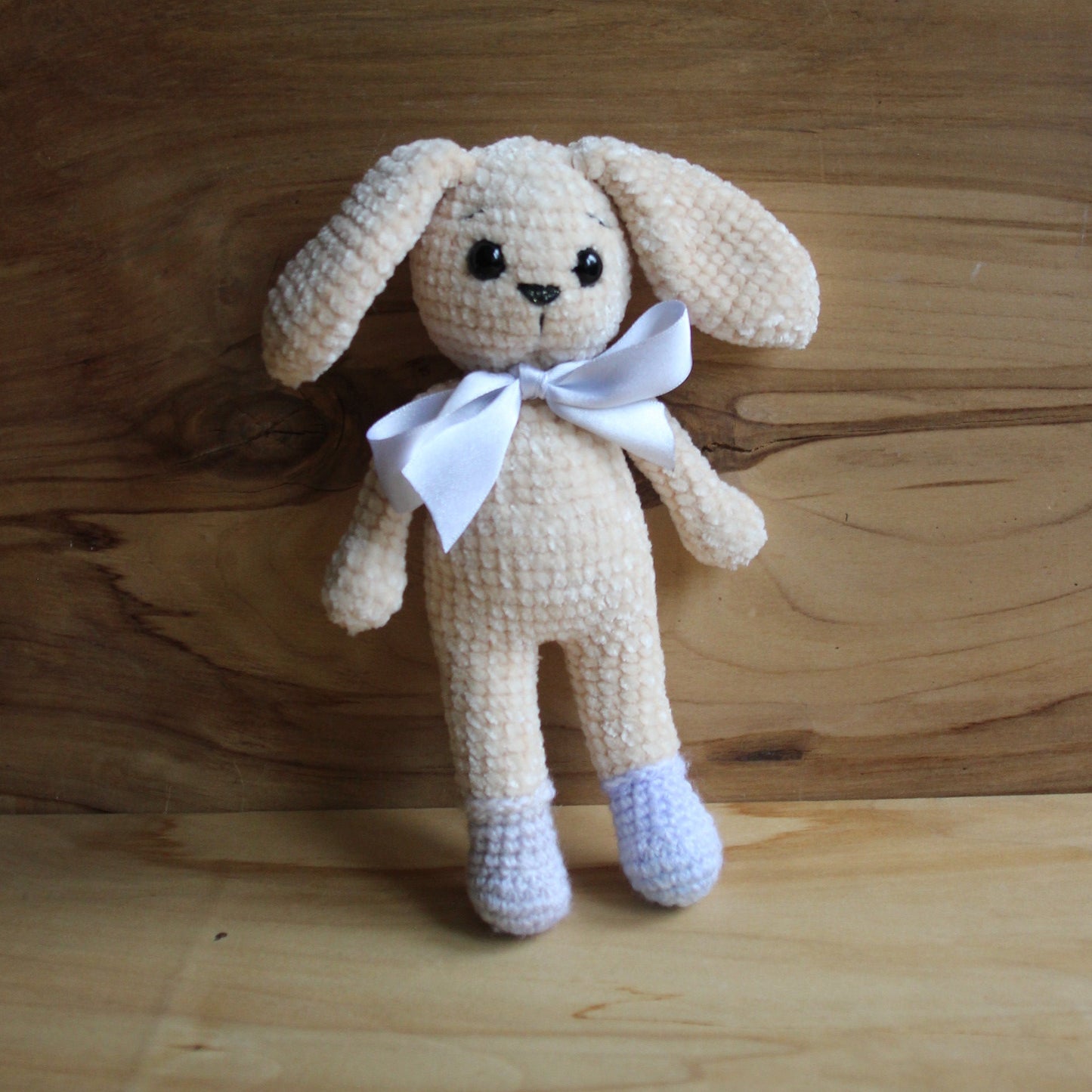 Tamborēts  gaišbrūns suns  (AIPU 99)