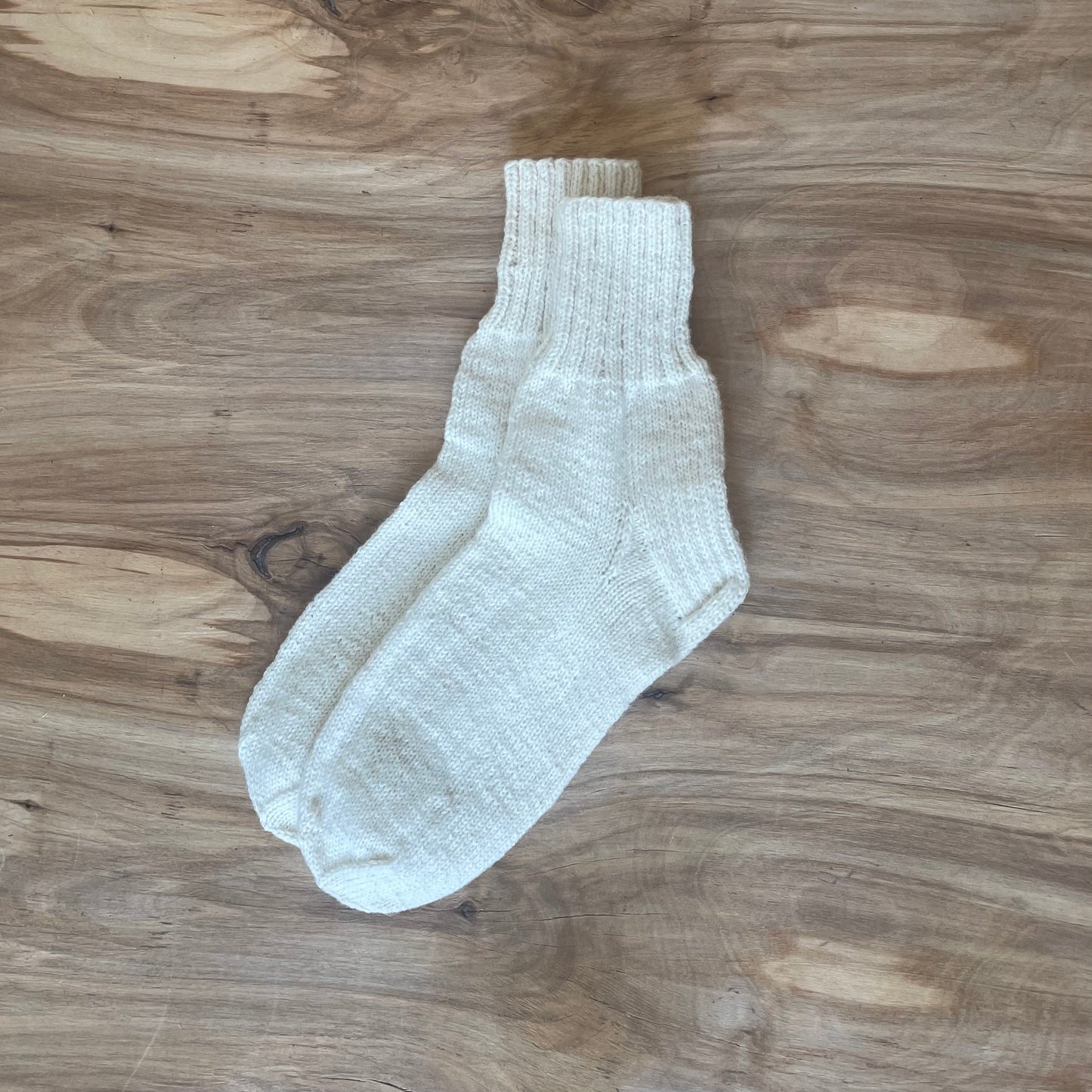 White woolen socks size 37.-39. (ASZE 78)