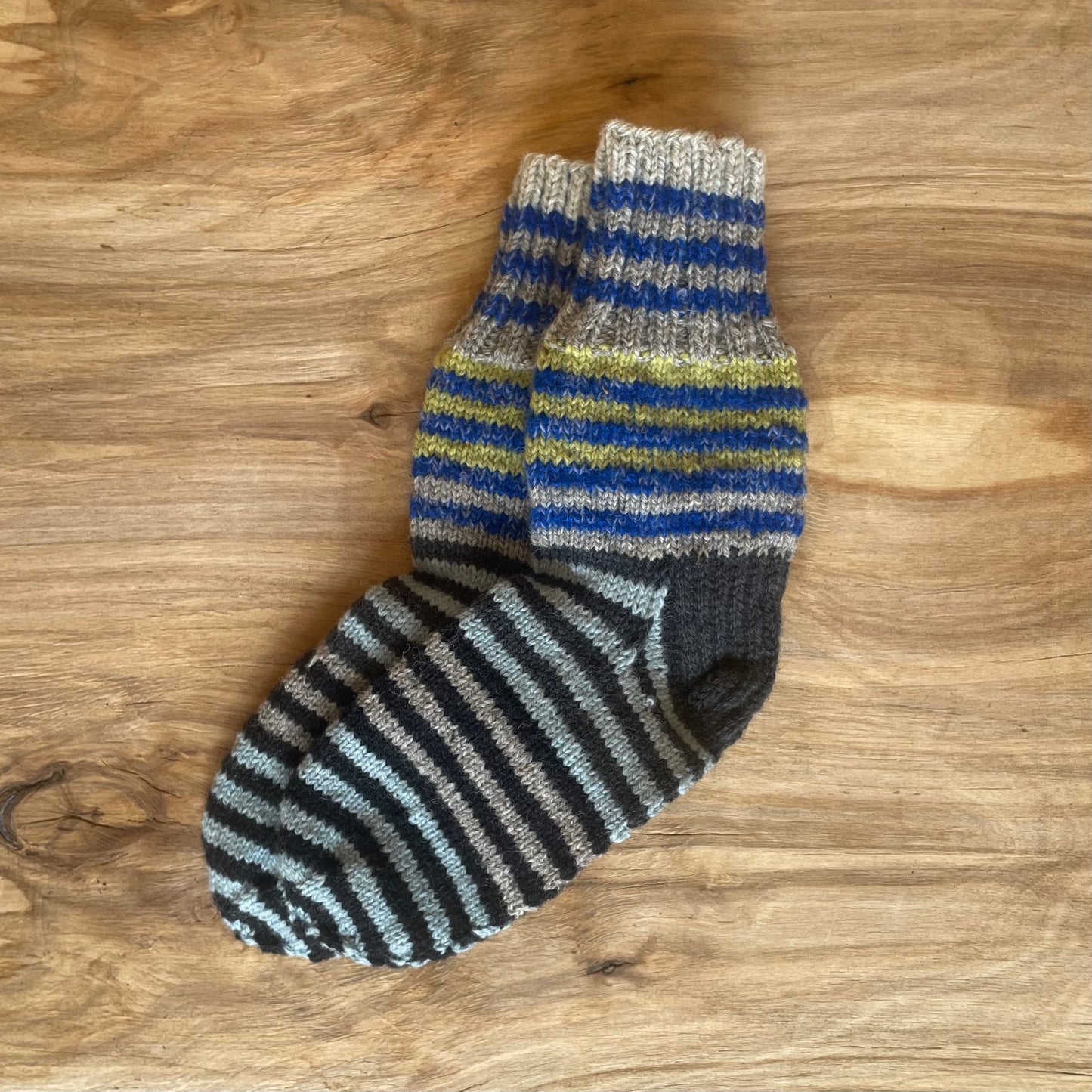 Dark grey wool socks for children, size 29.-31. (ELPU 28)