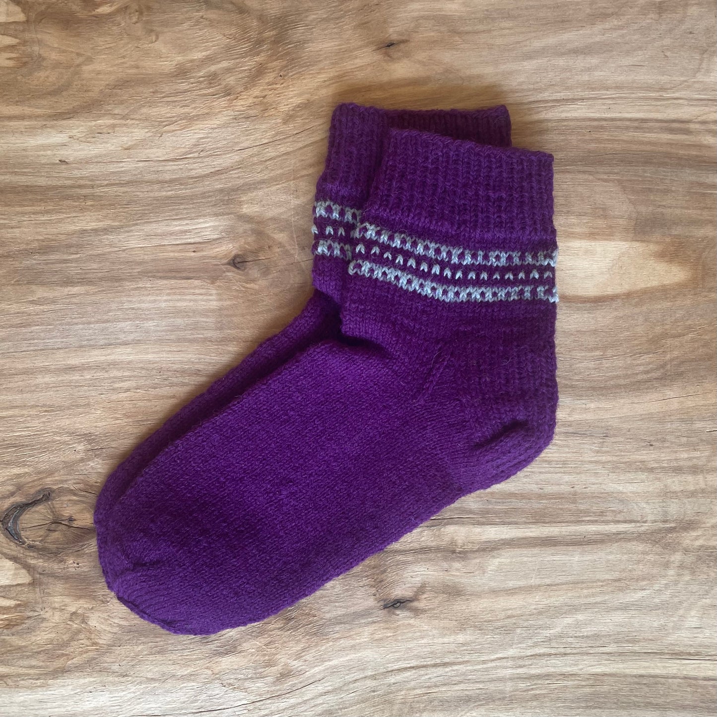 Dark purple short wool socks, size 37.-39. (ELPU 30)