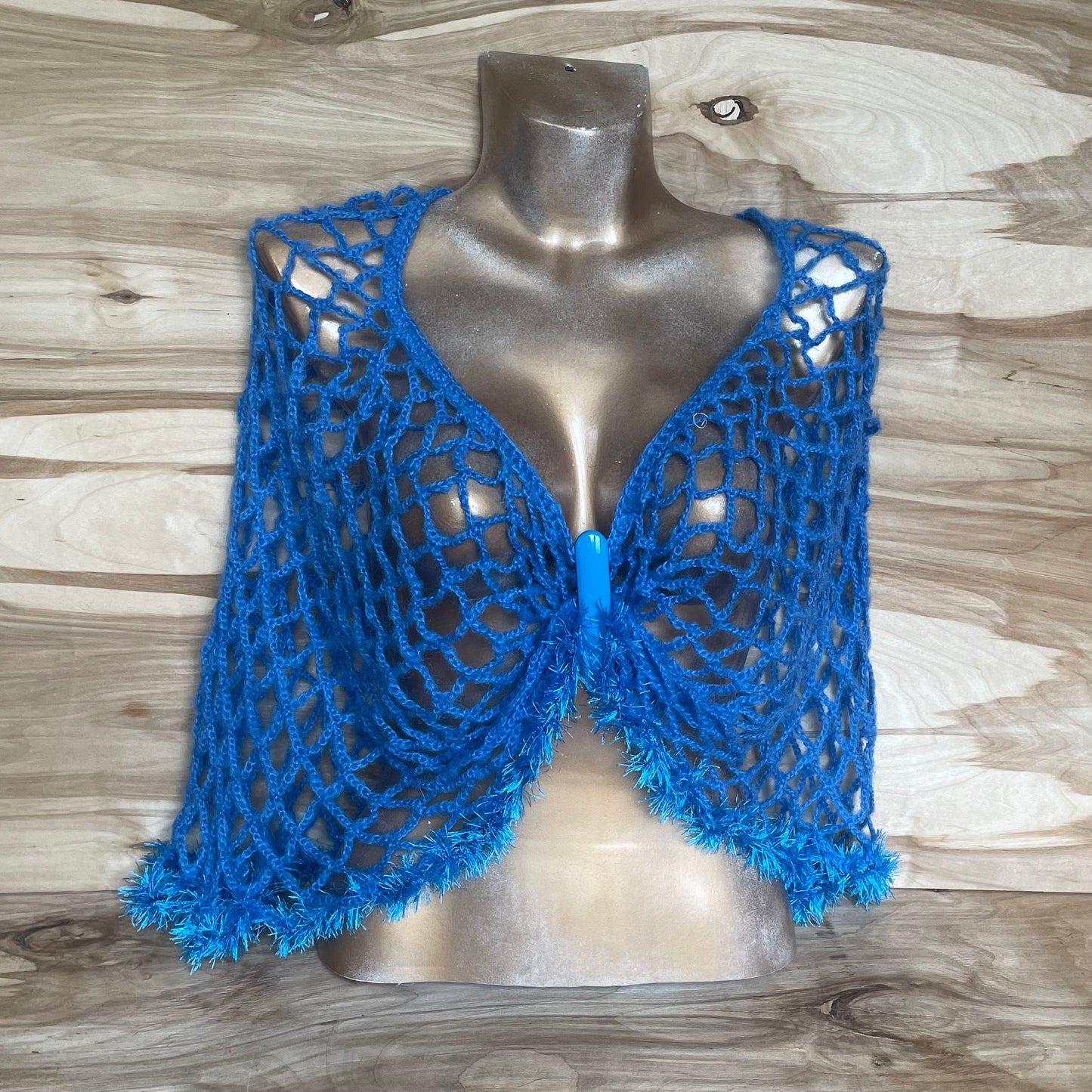 Crocheted decorative scarf in blue color with buckle (INKL 1)