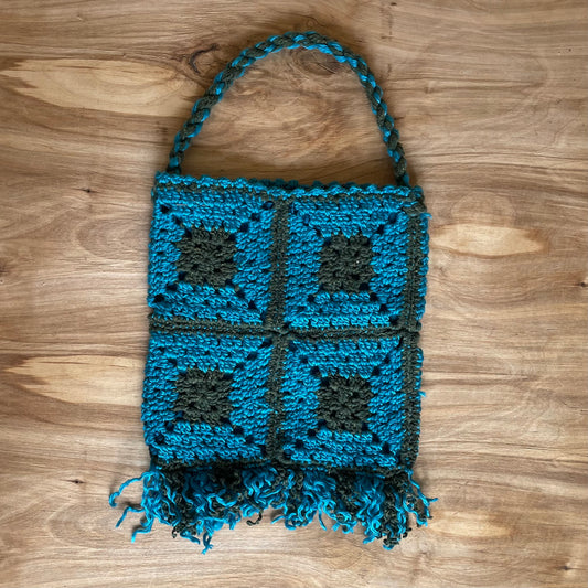 Bag in bright blue color with fringes (INKL 19)