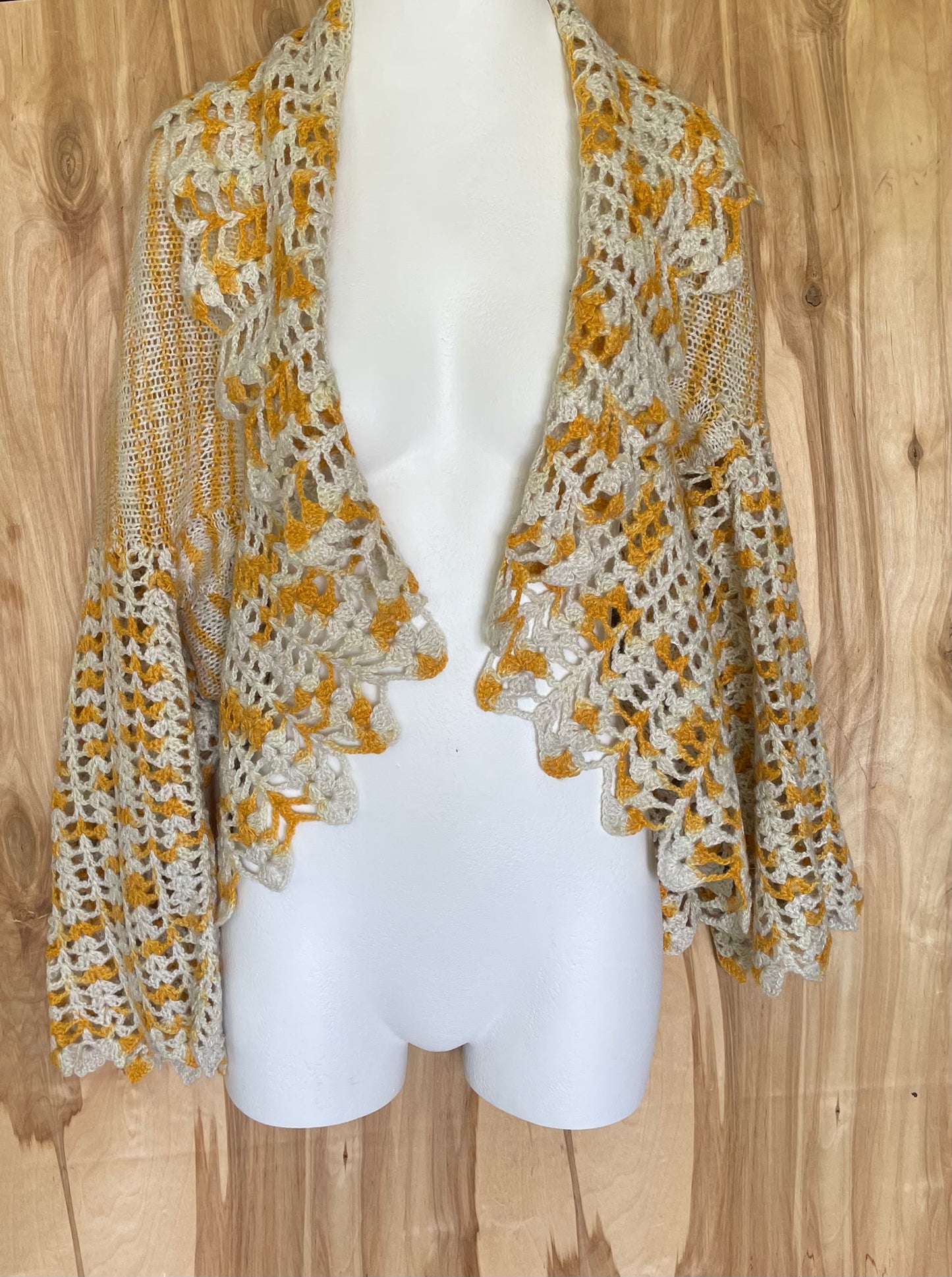 White/yellow decorative jacket (INKL 5)