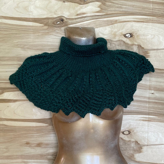 Dark green knitted circular scarf with decorative collar (INKL 25)