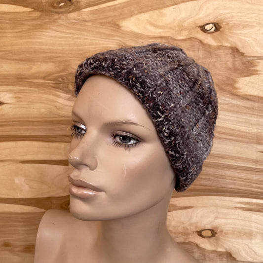  Knitted hat in purple shades (INKL 45)