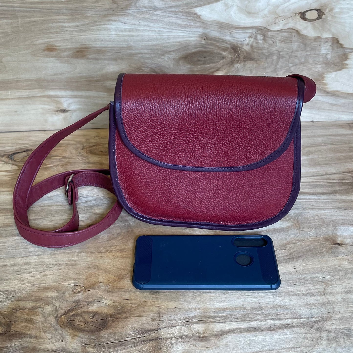 Dark red leather bag (RARA 138)