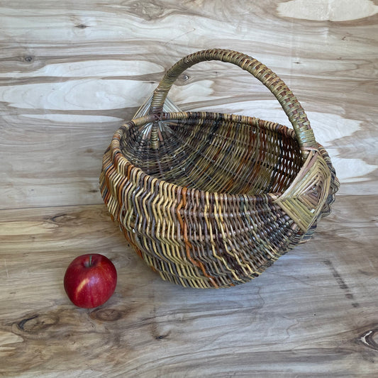 Greenish brown wicker basket (SALA 85)