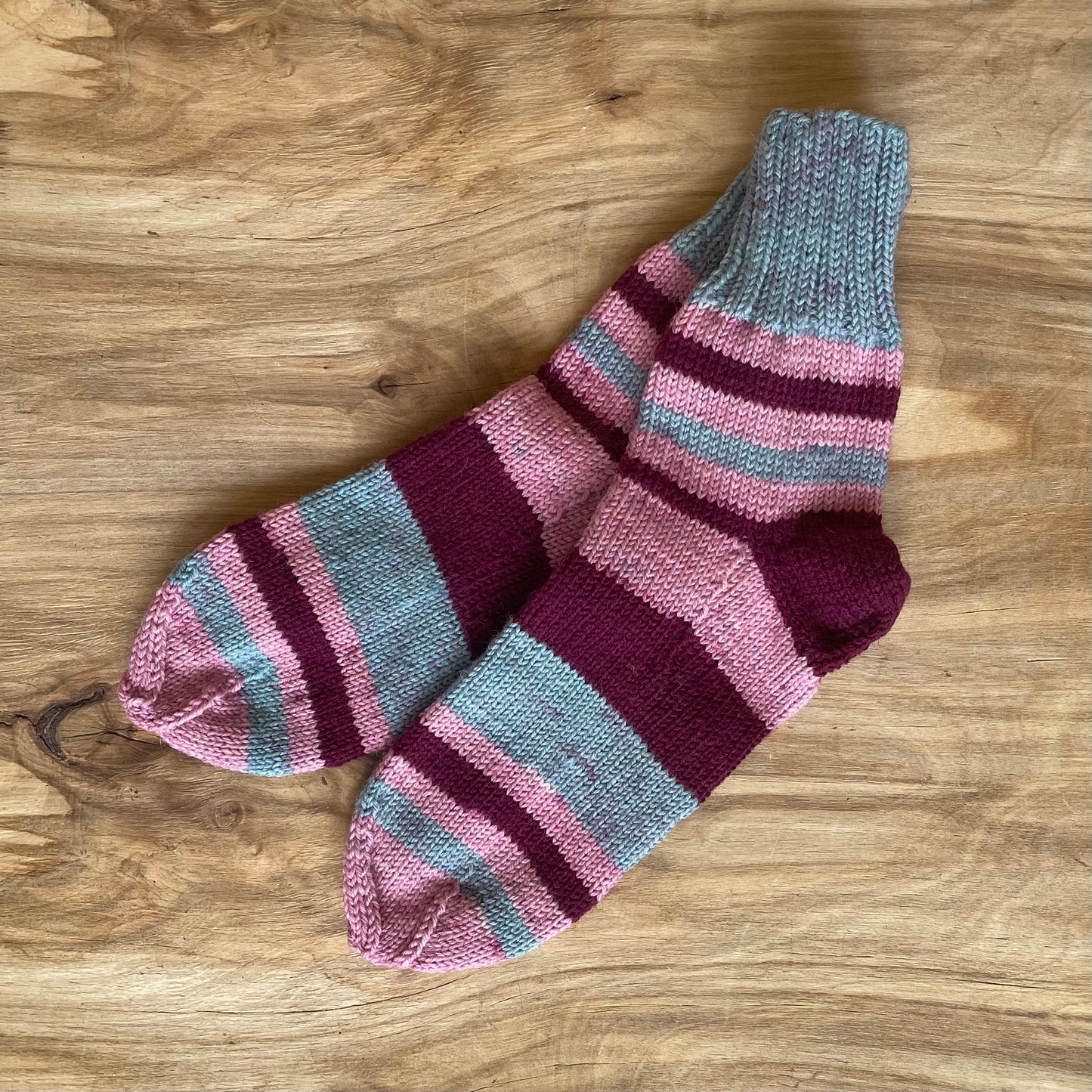 Sock yarn knitted warm socks size 34-36. in shades of pink with some gray lines (ZAMI)