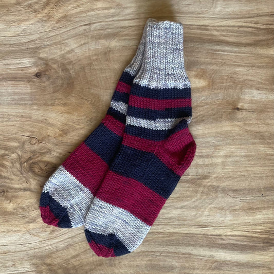 Sock yarn knitted warm socks size 34-36. in shades of pink with some gray lines (ZAMI)