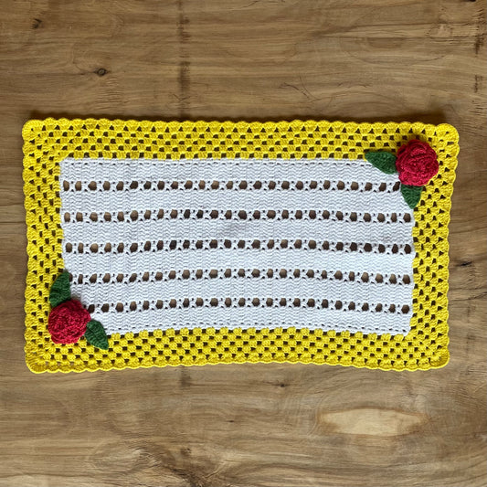 Rectangle shaped crocheted tablecloth (SARO 8)