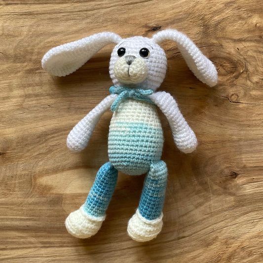 Toy - crocheted bunny - green (VIER/EVOS 16)