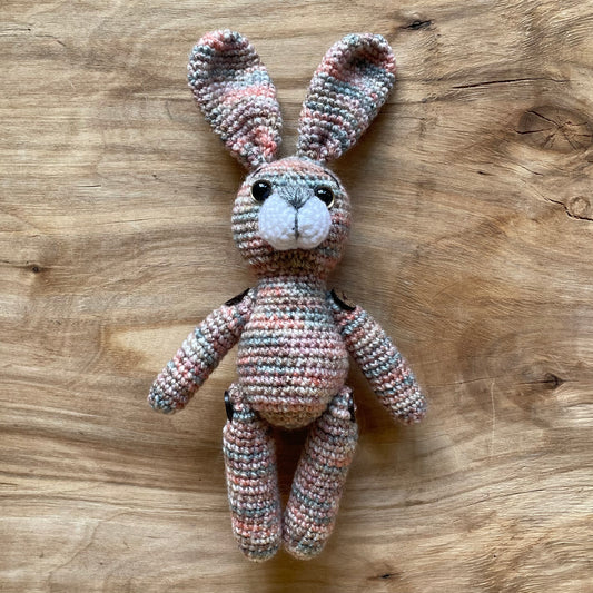 Toy - crocheted bunny - green (VIER/EVOS 16)