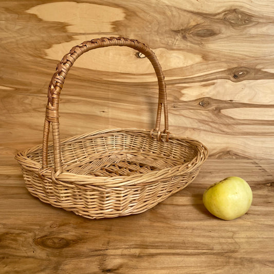 Greenish brown wicker basket (SALA 90)