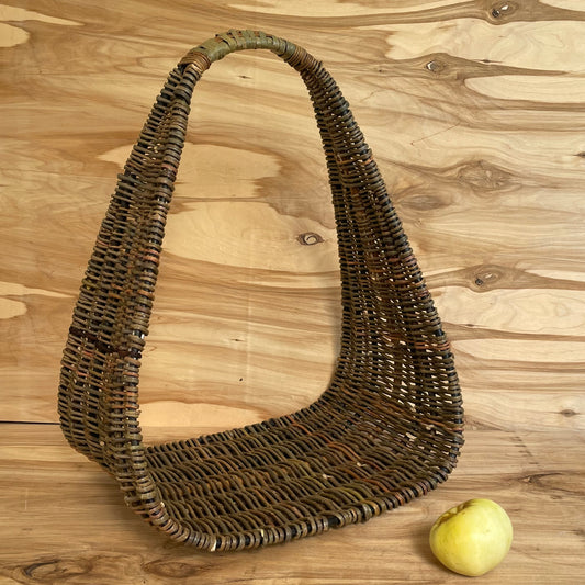 Greenish brown wicker basket (SALA 90)