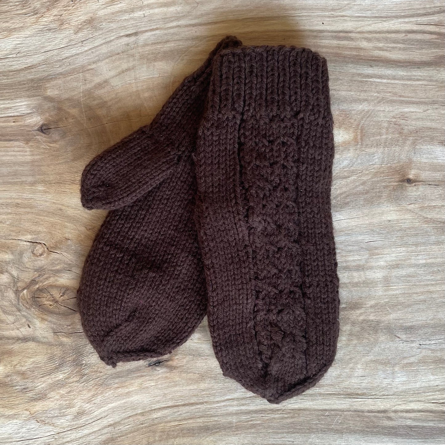 Woolen mittens with dark blue diamond pattern (AIDZ 36)