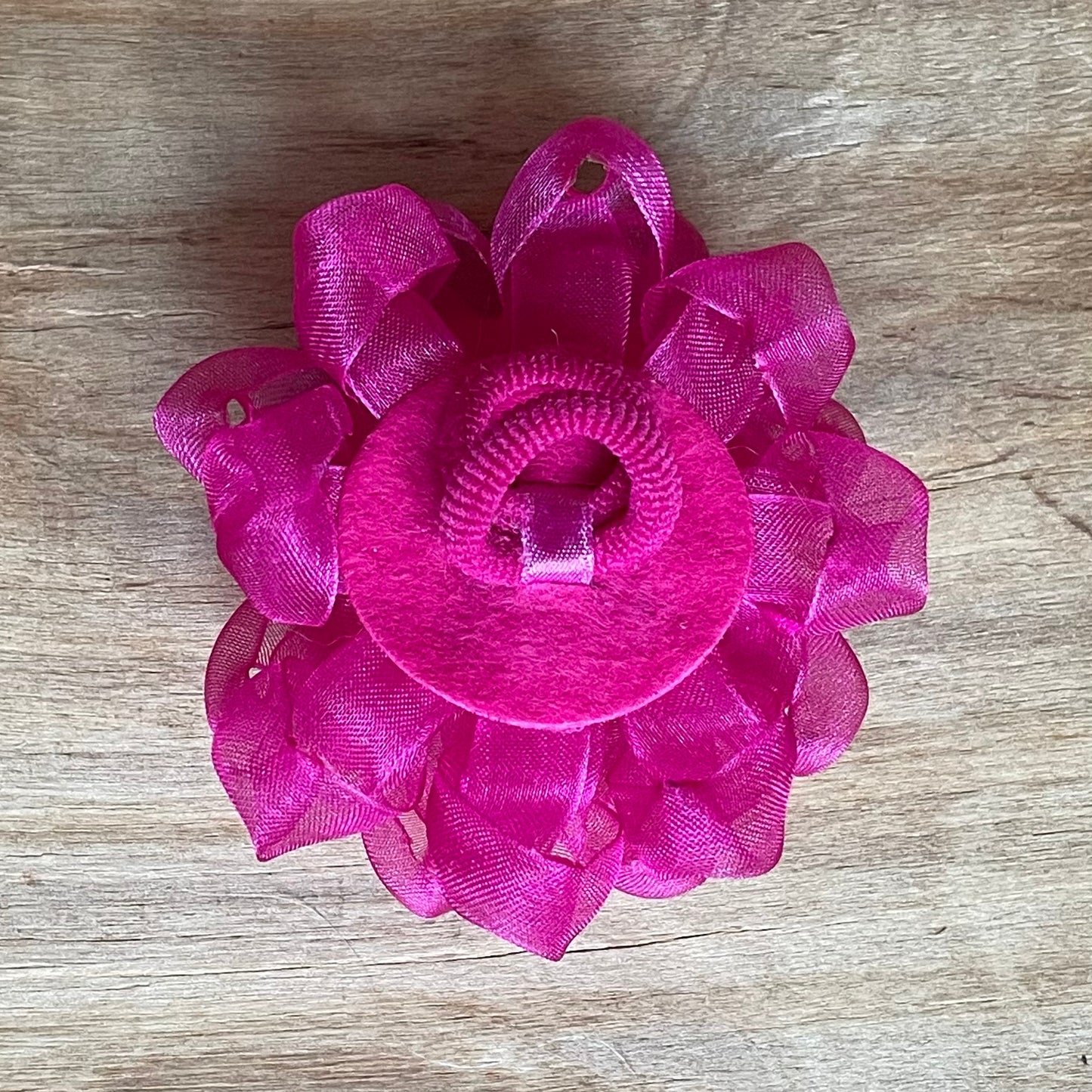 Koši rozā matu gumija zieda formā (IRFI 50) - www.tiptip.lv 