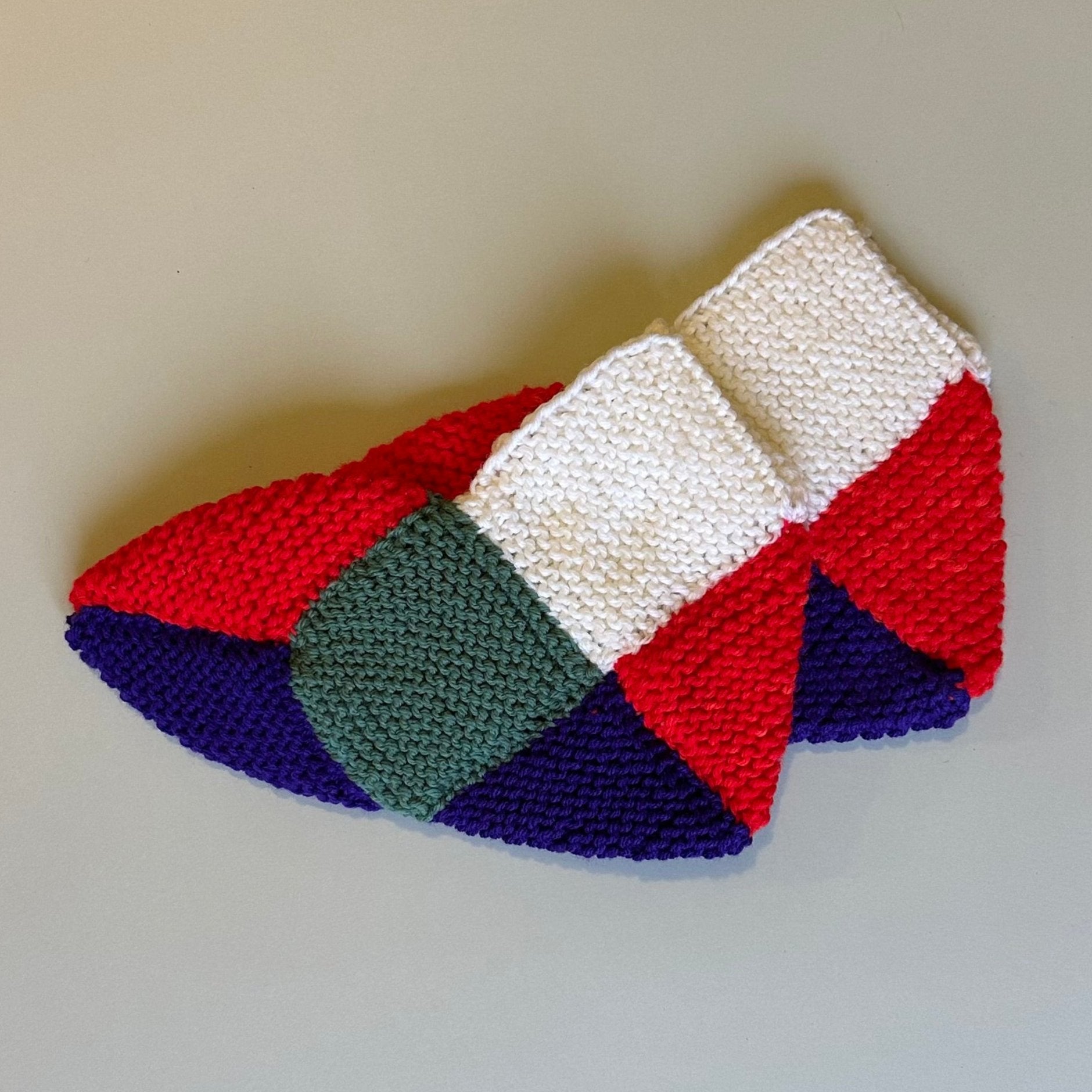 Krāsainas mājas čībiņas 37.-39.izm. (INBE 24) - www.tiptip.lv 