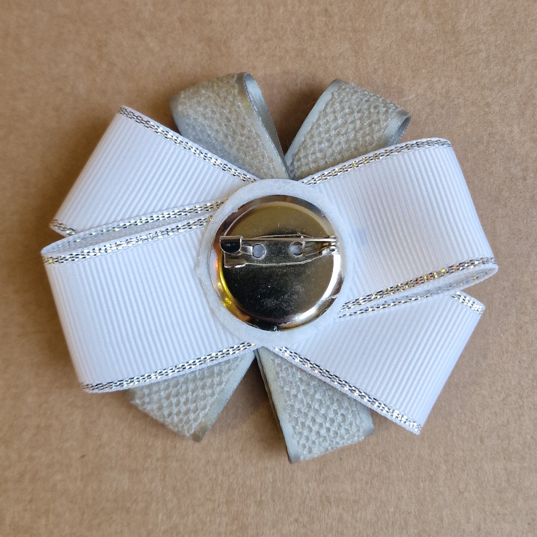 Latviska piespraude (AIPU LV3) - www.tiptip.lv 