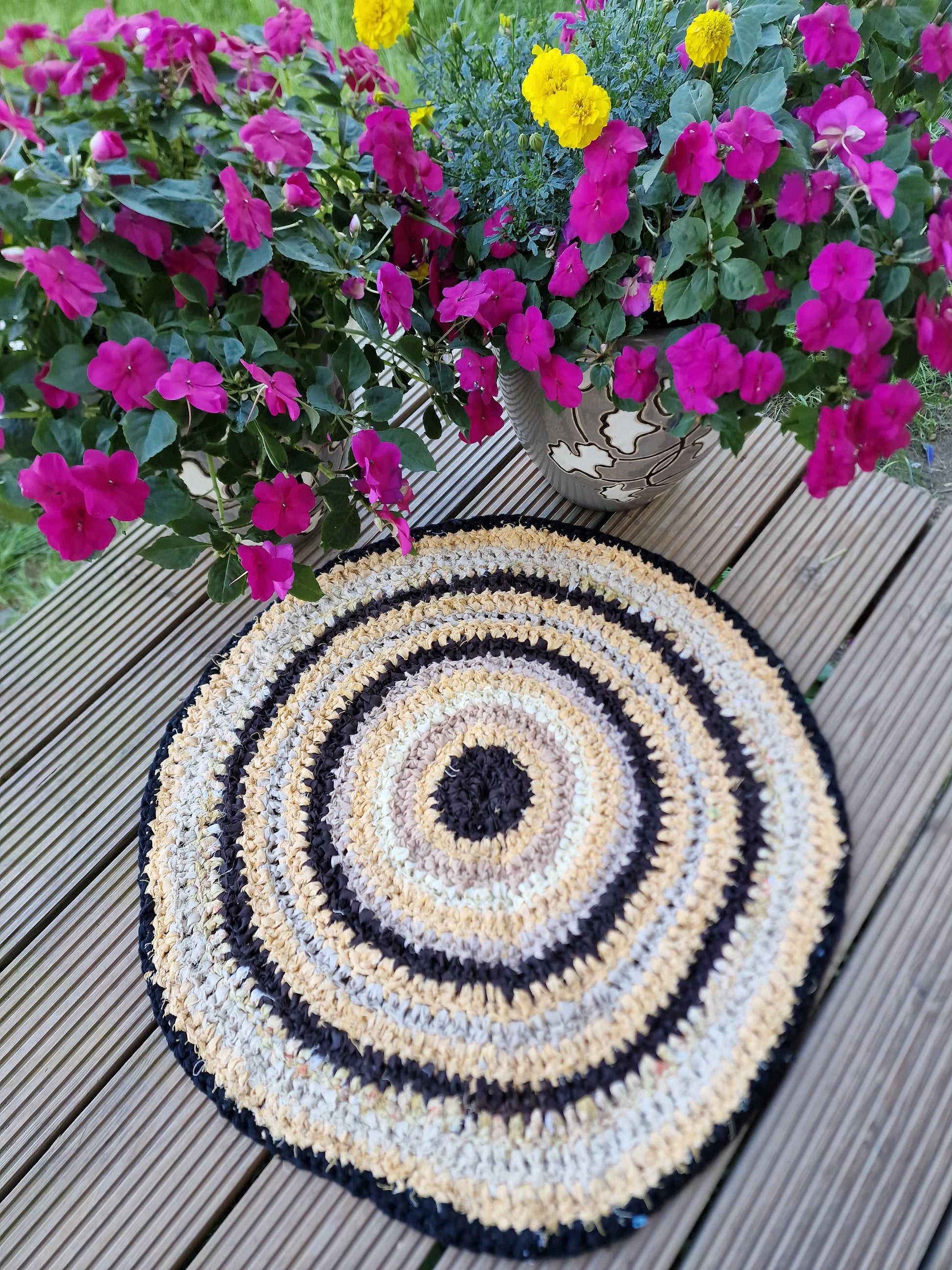 Lupatu deķis/paklājs - dzeltens / gaiši brūns (ALMA 124) - www.tiptip.lv 