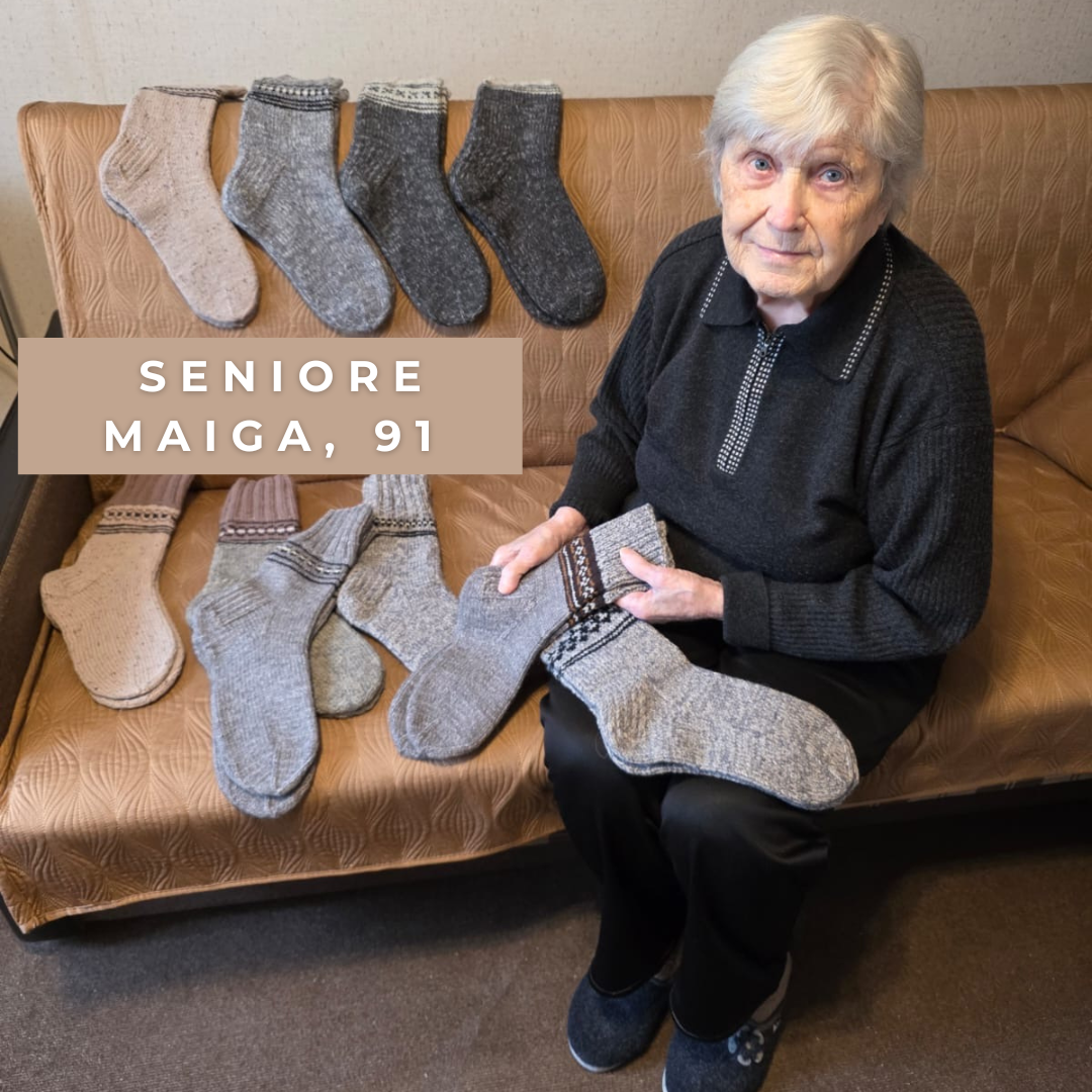 Siltās zeķes 43.-45.izm. zaļā krāsā  ar pelēkiem ornamentiem (MAFE 12)