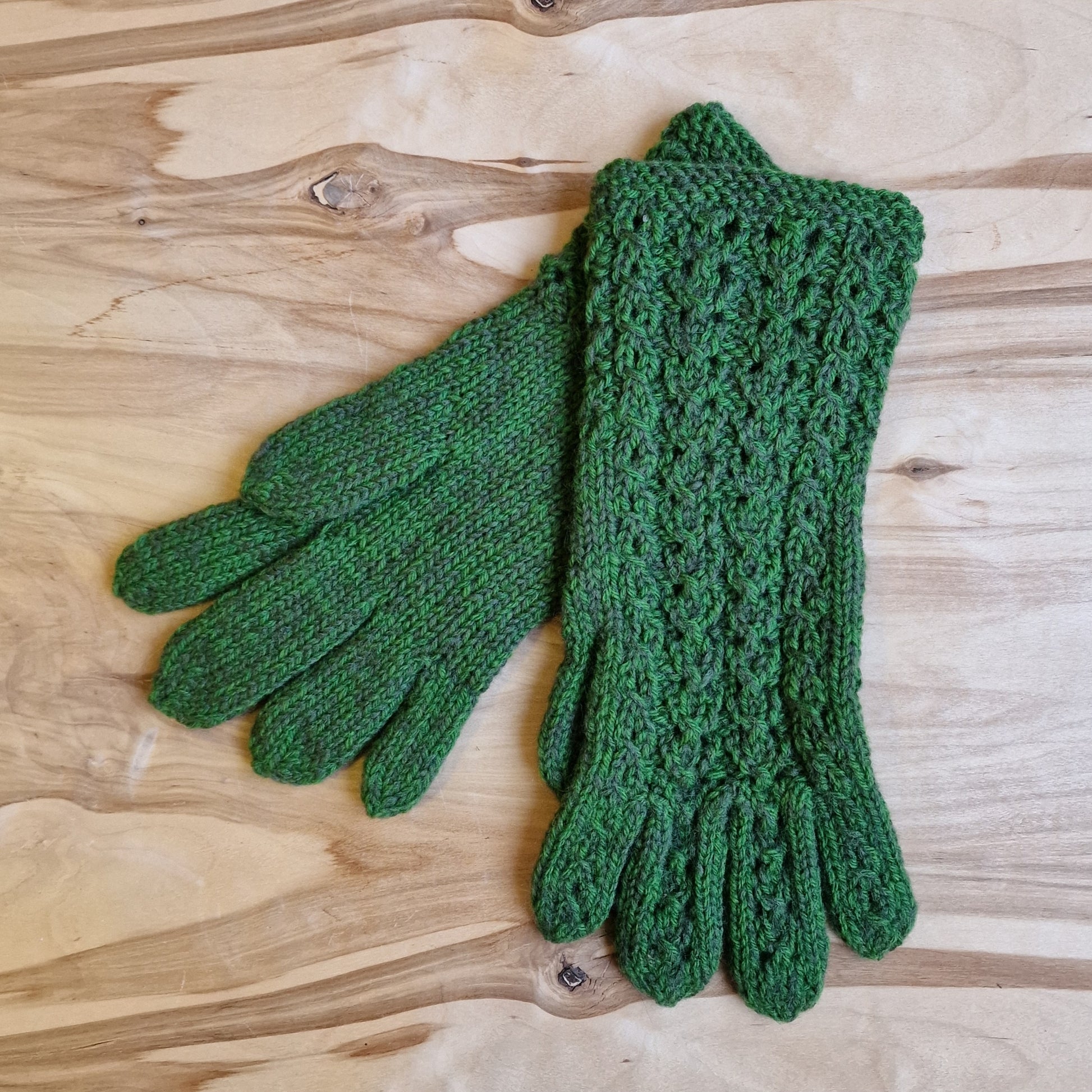 Melanža zaļi adīti pirkstaiņi (DZTO 80) - www.tiptip.lv 