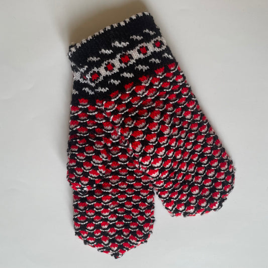 Melni vilnas dubultie dūraiņi ar dekoratīvu rakstu (GEBA 115) - www.tiptip.lv 