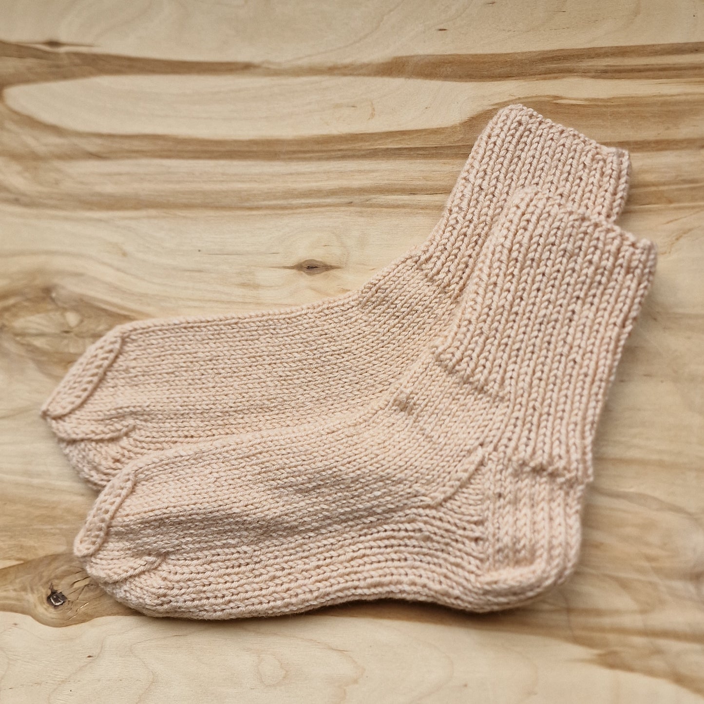 Miesas krāsas vilnas zeķes 39.-41.izm. (LIGR 7) - www.tiptip.lv 