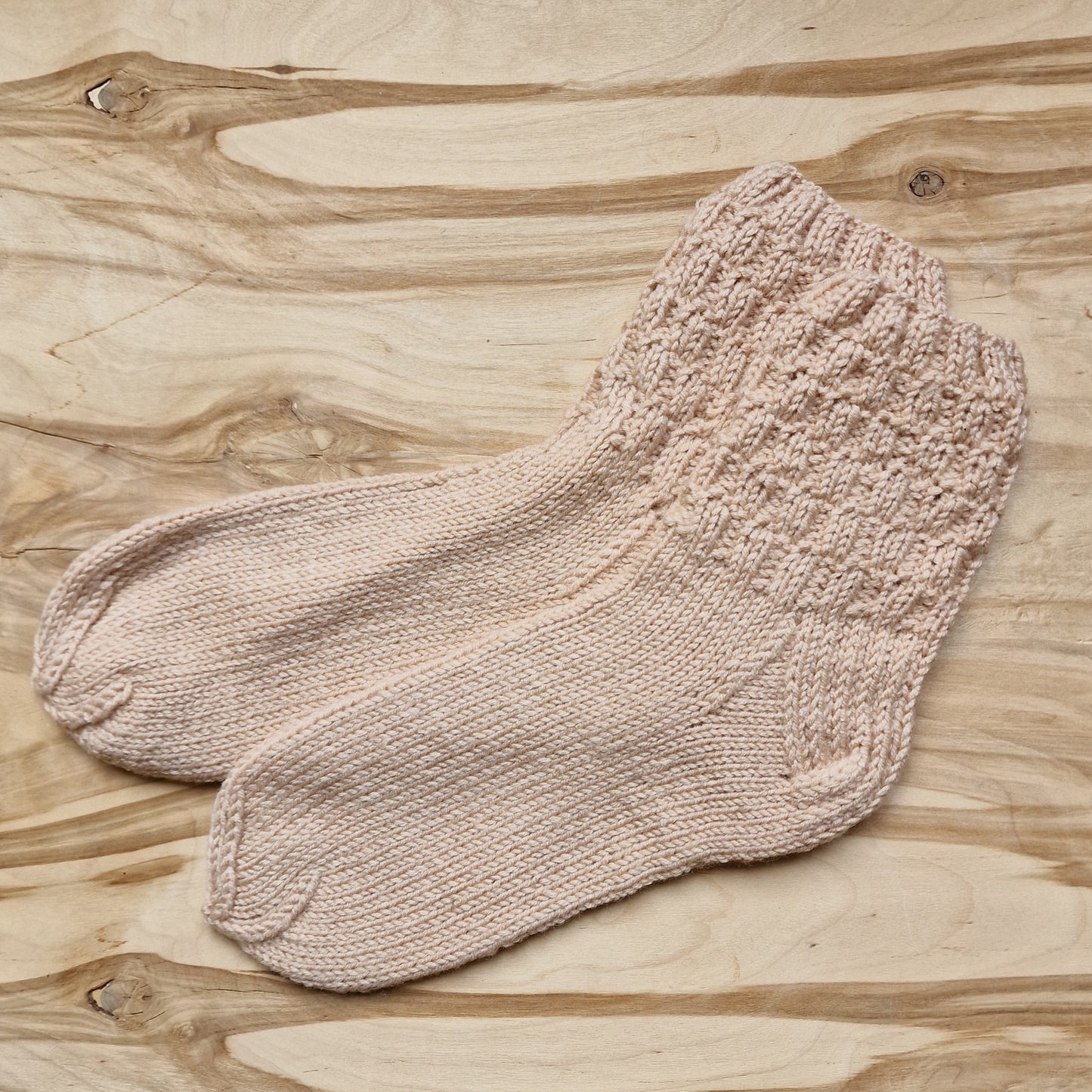 Miesas krāsas vilnas zeķes vīriešiem 43.-45.izm. (LIGR 10) - www.tiptip.lv 