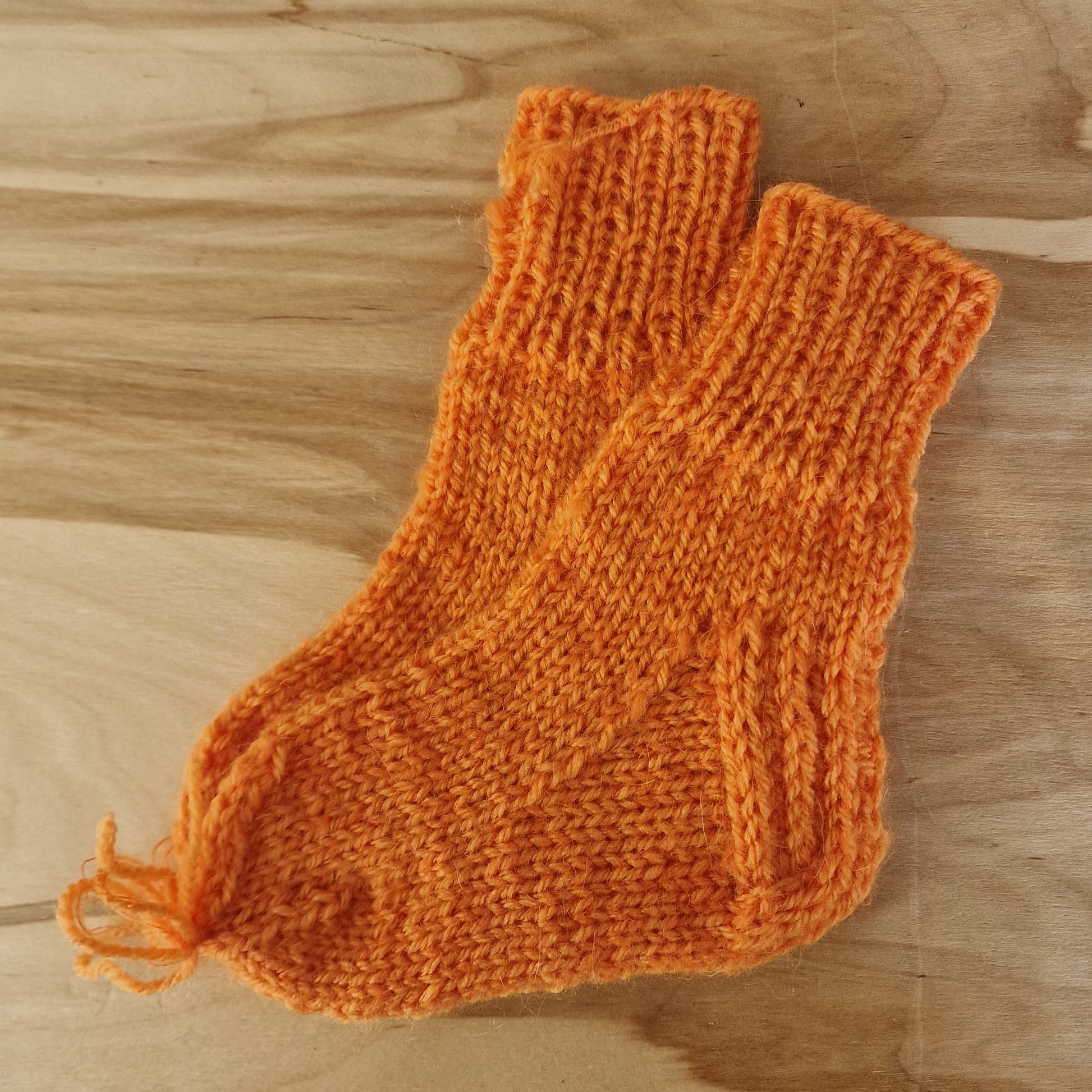 Oranžas bērnu vilnas zeķes 22.-24.izm. (ALMA 177) - www.tiptip.lv 