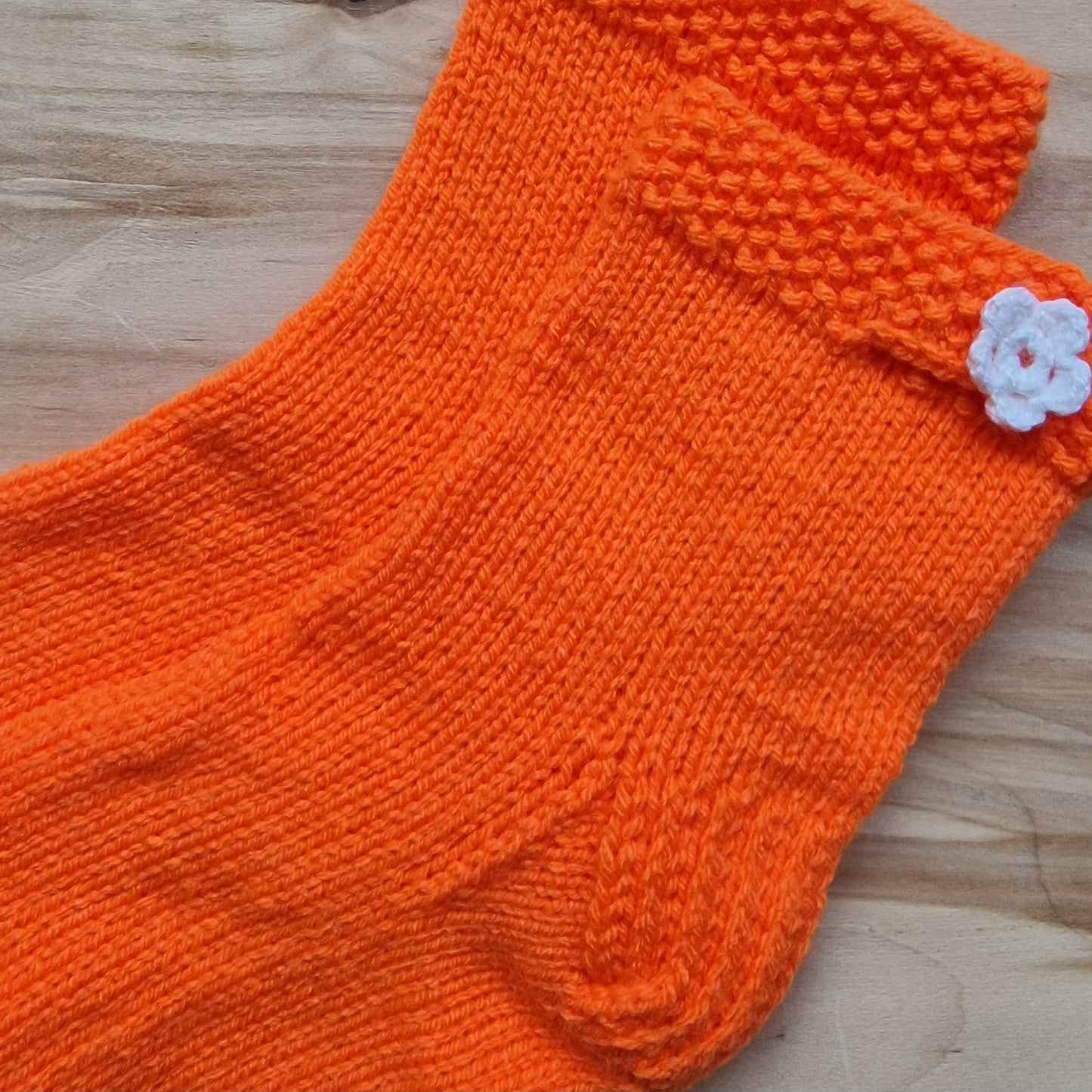 Oranžas blīva adījuma vilnas zeķes 36.-38.izm. (VEZI 24) - www.tiptip.lv 