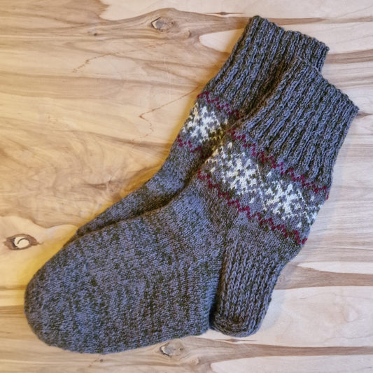 Pelēkas siltās zeķes 40.-42.izm. (SAZA 16) - www.tiptip.lv 